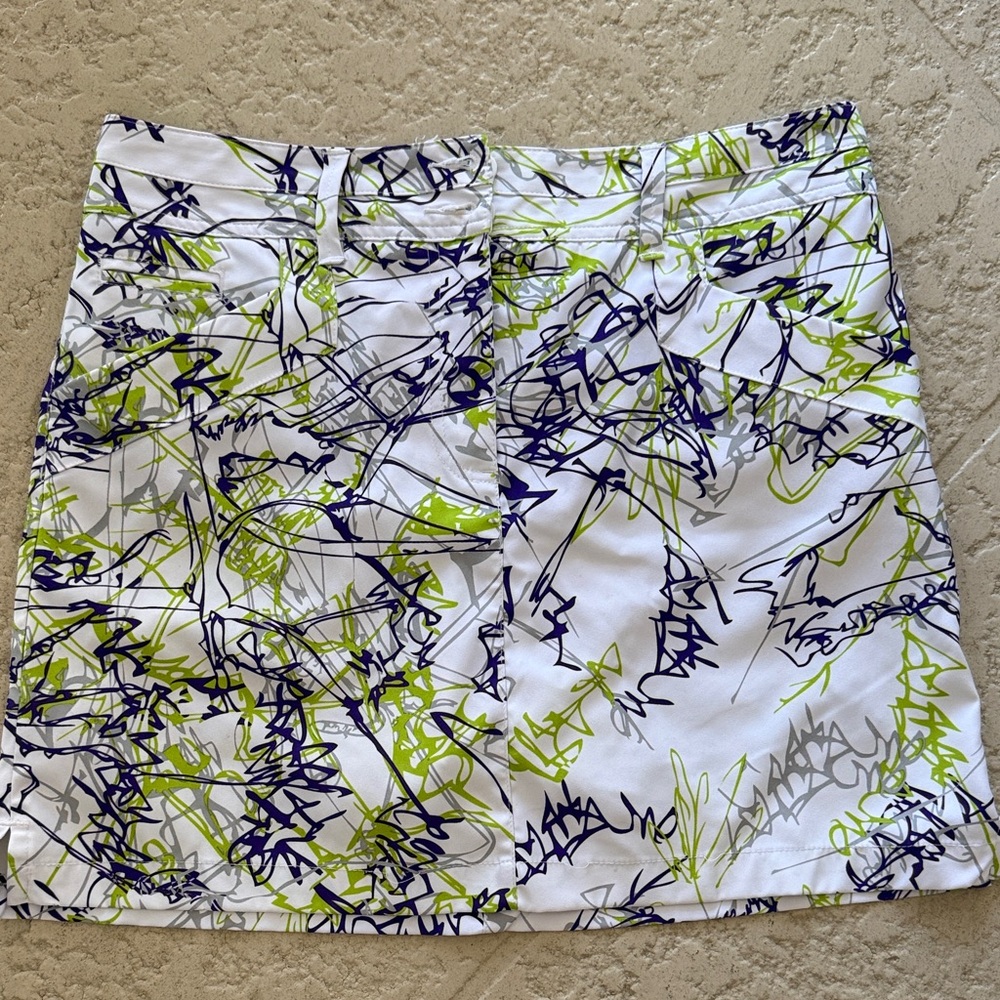 N’VO Women's Skort in White with Blue and Green Accents